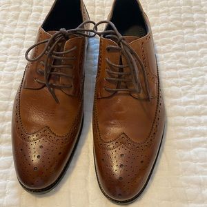 Stacy Adams Wing Tips. Mens Sz 8. Cognac